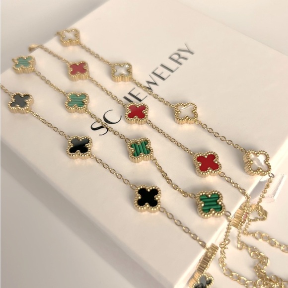 🎄 HOLIDAY PICK 🎄 Last 3 🔥 Black Clover Bracelet Double Sided Petite Clover - Picture 5 of 10